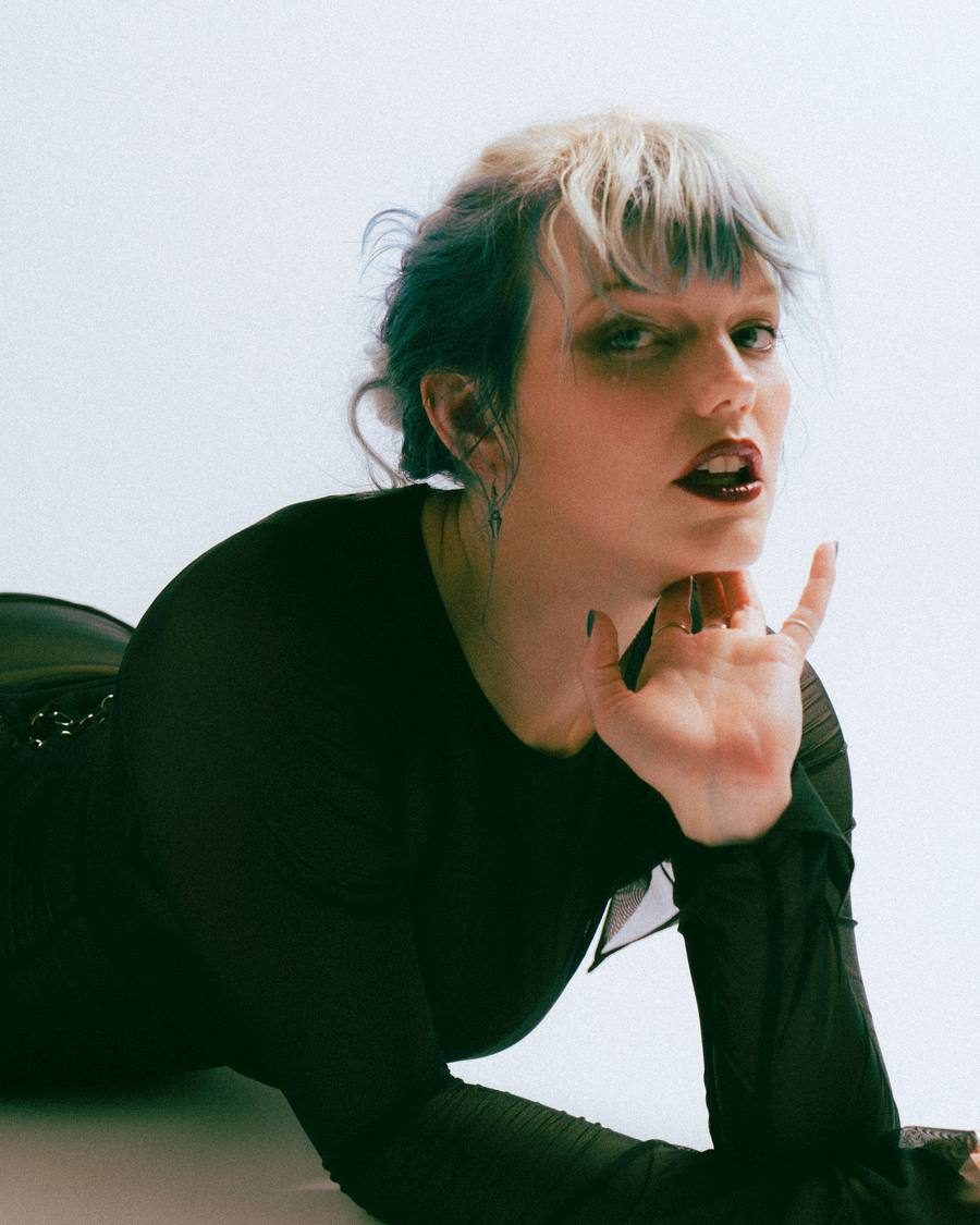 Editorial portrait — Look Gross Studio
